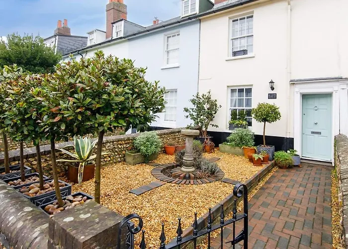 Beautiful Georgian Home In The Heart Of Chichester